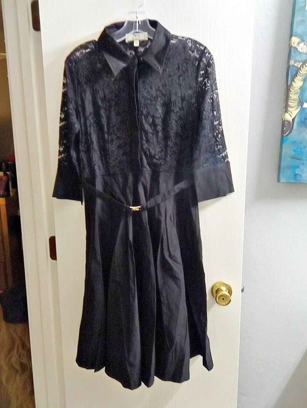 Macy's Lace Sleeve Midi Dress in Black Size Large Like New